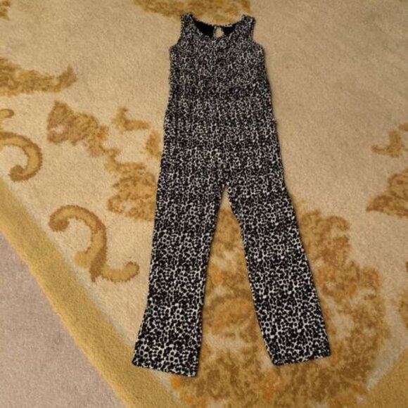 Cato. Size 18/20W. Jersey Stretch Jumpsuit. Pockets. Keyhole Closure. B103.